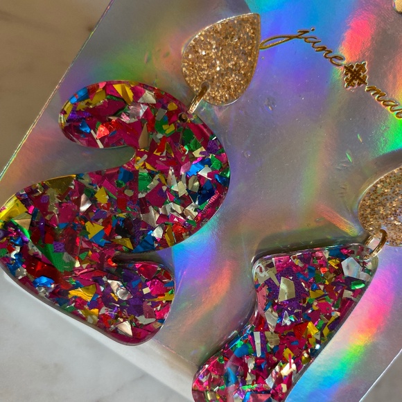 Jane Marie Gold Glitter Acrylic candle flame/Big "21" Metallic Confetti Earrings - Picture 2 of 5